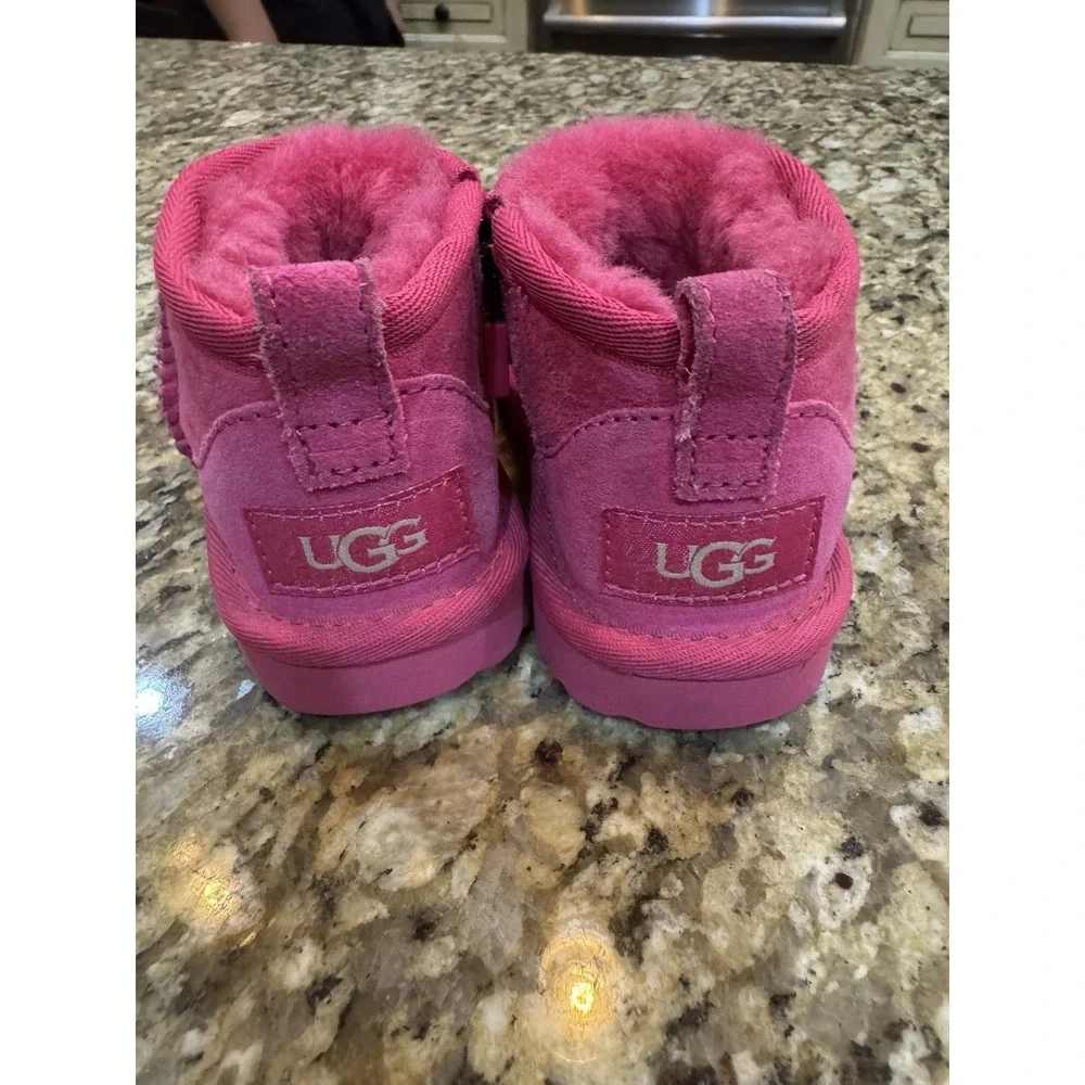 UGG Kids' Classic Ultra Mini Boots Bright Pink Size 8